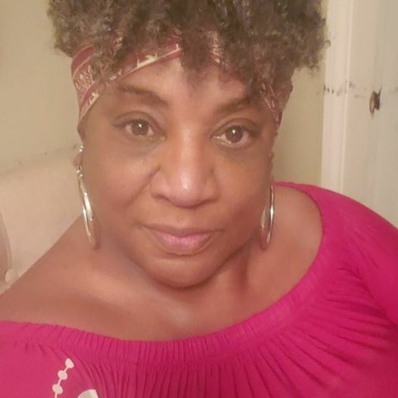 Meet your Posher, Brenda - Picture 1 of 1